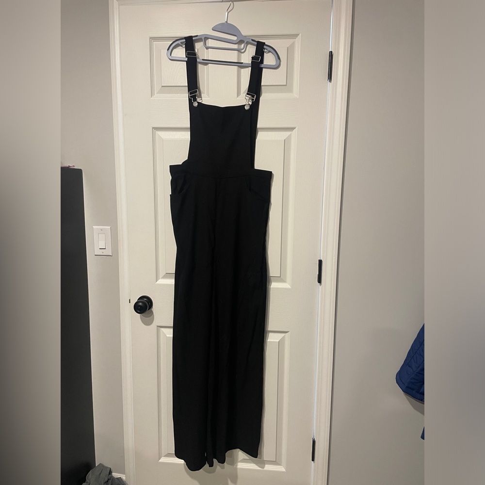 Women’s Collectif black wide leg overalls. Size Xxl.